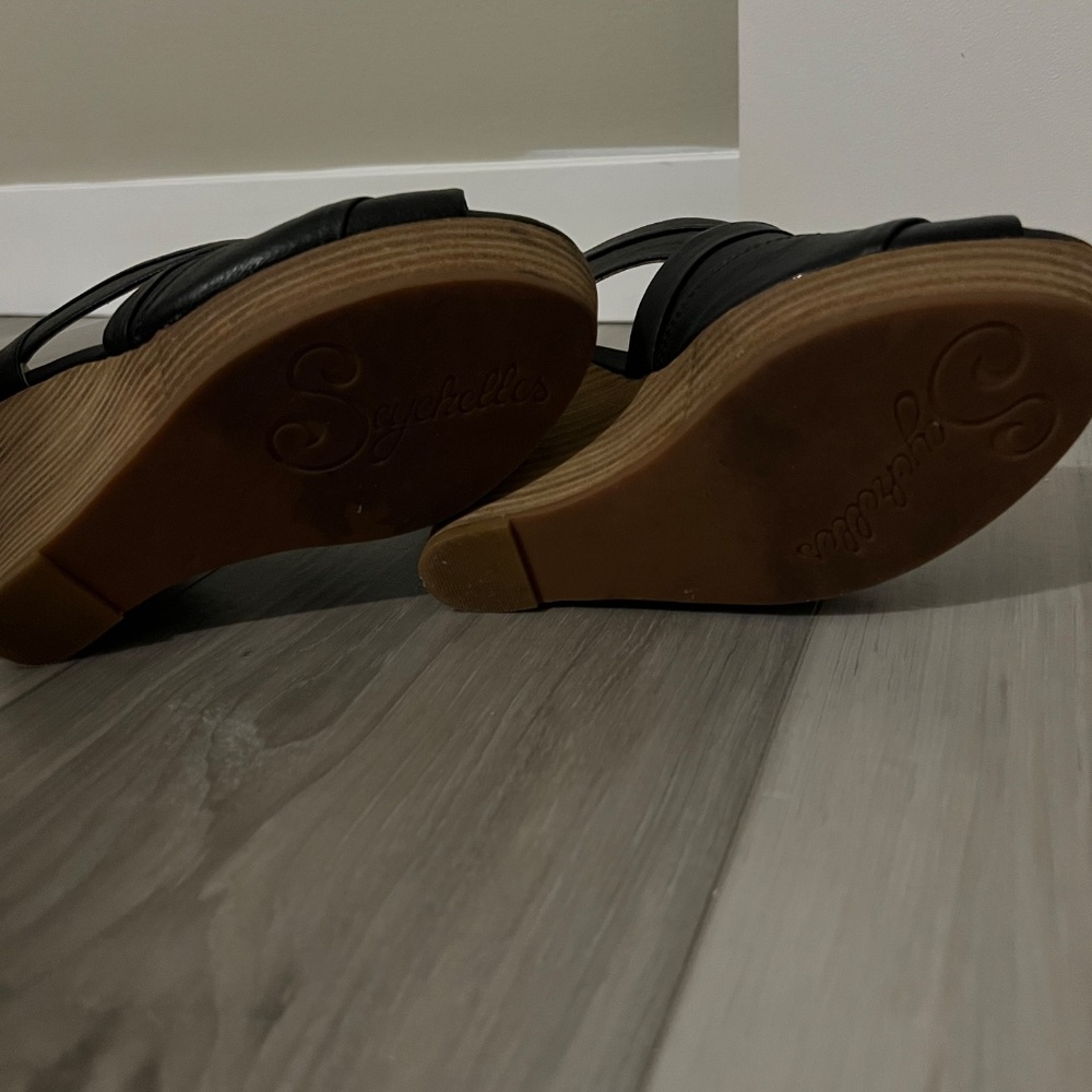 Wedges - Picture 4 of 7